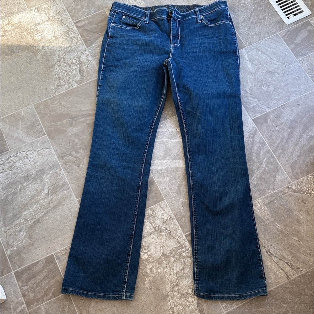 Cute baby wrangler Boot cut 13/14 X 34 western Blue dark wash Jeans like new